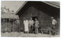 Logor Jasenovac, šef logorske ambulante dr. Milo Bošković (u bijeloj kuti)